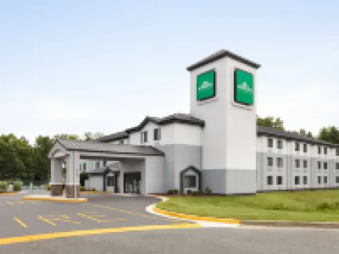 Wingate by Wyndham Salisbury ソールズベリーのホテル