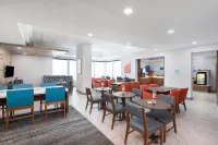 Holiday Inn Express Atlanta West - Theme Park Area Hotel di Lithia Springs