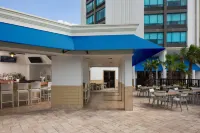 Four Points by Sheraton Orlando International Drive - بار