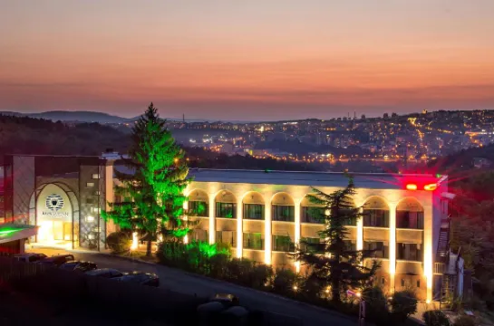 拉雅花園公園酒店 大特爾諾沃酒店