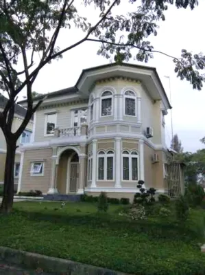 Villa Green Hill Sibolangit OniOmo 4Br Sikeben 호텔