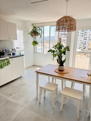 Cisne Hostal by Nest Отели рядом с достопримечательностью «Ocean Beach Ibiza»
