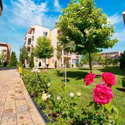 Nessebar and Holiday Fort Apartments Hotel Exterior