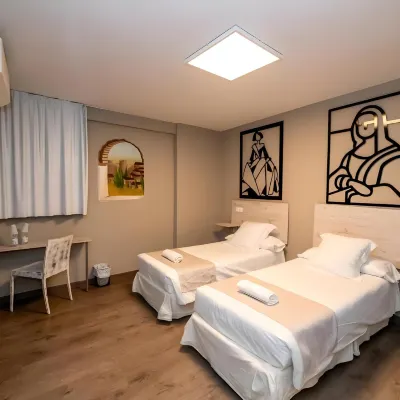 Hotel Monasterio Granada - Adults Only Các khách sạn gần Tu viện Saint Jerome