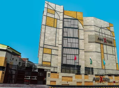 Avari Xpress Hotel - Multan