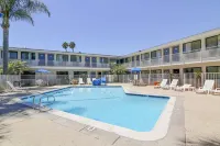モーテル 6 ゴレタ カリフォルニア - サンタ バーバラ - プール