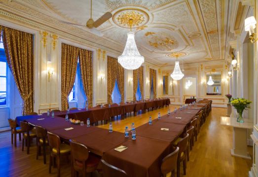 호텔 보르게스 키아도