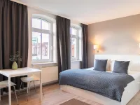 Apartment Hotel Lindeneck Hotels near Anger