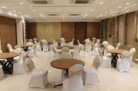 Chryso Hotels Pvt Ltd - petit déjeuner