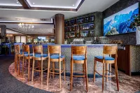 Vilnius Park Plaza Hotel, Restaurant & Terrace, Panorama Bar, Conference & Banquet Center - С баром