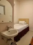 RedDoorz at Fella Homestay Medan Hotel a Silalas