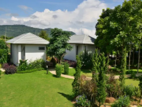 Casa Pendio Hotel Hotels near Wang Nam Kheaw