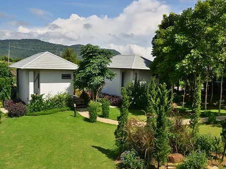 Casa Pendio Hotel Отели в г. Ванг Нам Кхио