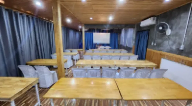 ภูอิงนา​​คาเฟ่​ แอนด์​ รีสอร์ท​