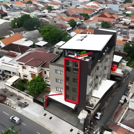 Eno Front One Hotel Semarang