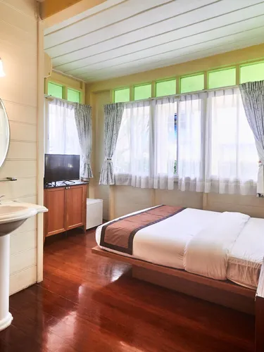 รูปภาพของบ้านดินสอ