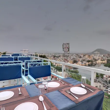 Hotel Darbargarh, Udaipur