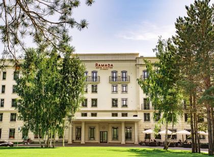 Ramada Hotel&Suites by Wyndham Novosibirsk Zhukovka Apart-Hotel