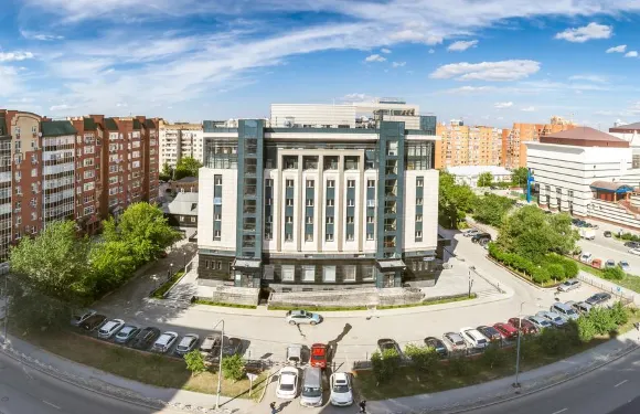 秋明希爾頓逸林酒店