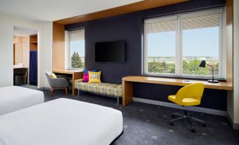 Aloft Montreal Airport