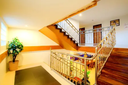 Phi Phi Maiyada Resort Отели рядом с достопримечательностью «Monkey Beach»