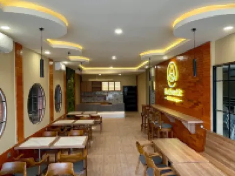 Lucky Hotel Purwodadi Hotels in Grobogan Regency