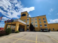 Highland Suites Minot Hotel a 