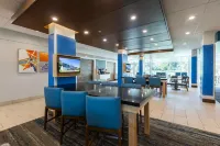 Holiday Inn Express & Suites GREENWOOD MALL by IHG - sarapan