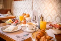 Hotel DÜNENLÄUFER Carolinensiel - breakfast