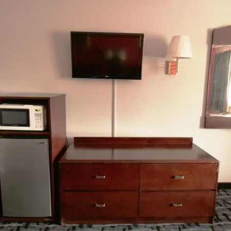 Economy Inn