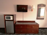 Economy Inn - Motels