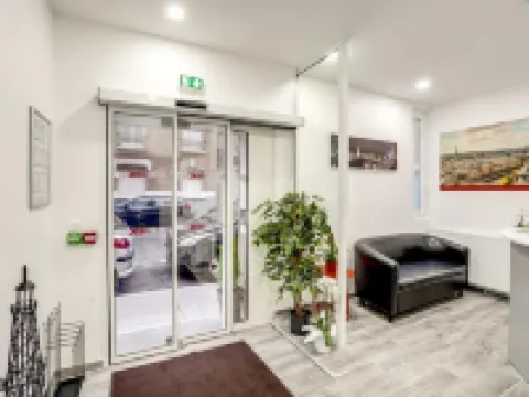 Paris Hotel Hotels in Clichy