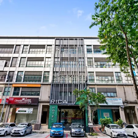 Rica Hotel USJ Отели рядом с достопримечательностью «Торговый центр Summit USJ»