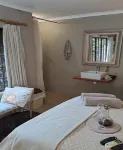 The Art Guesthouse - Homestays