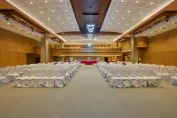 Flora Airport Hotel and Convention Centre Kochi - Wifi