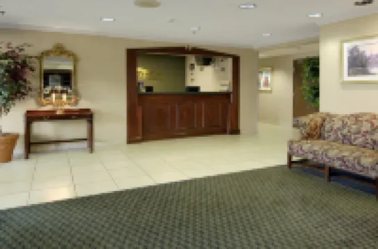 Baymont by Wyndham Corydon Hotels in Harrison Township