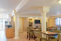 La Quinta Inn by Wyndham New Orleans Veterans / Metairie
