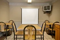 Super 8 by Wyndham Peoria East Hôtels à : Fondulac Township
