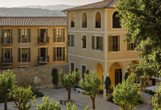 호텔 뒤 쿠벵트 외관