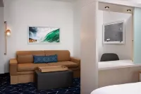 Marriott Oceanside Beach的SpringHill套房 - 停車場