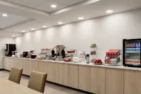 Wingate by Wyndham Green Bay/Airport - breakfast