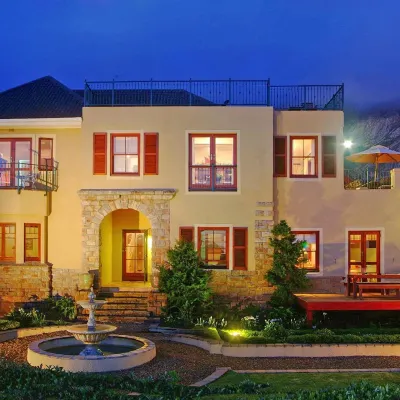 Lavender Manor Guest Lodge Hotels near Voëlklip Beach