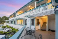 Arbor Inn Monterey