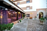 Hospedium Hotel Juan II - parking