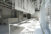 Book and Bed Tokyo Shinsaibashi فنادق في 