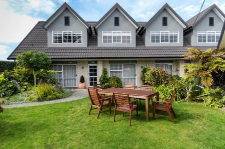 Asure Colonial Lodge Motel