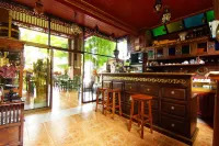 Irawadee Resort - bar