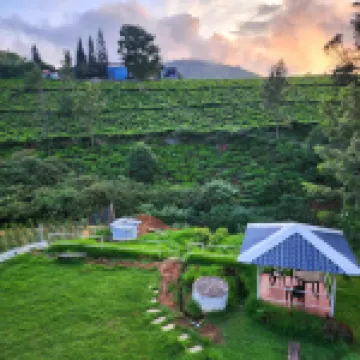 Cloud & Mist Inn-Stay with Mountain Views in Kotagiri, Near Ooty
