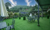 Summit Bougainvillea Tea Resort