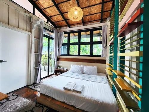 Baan Mai Kradan Hostel Chiang Rai - Hostels